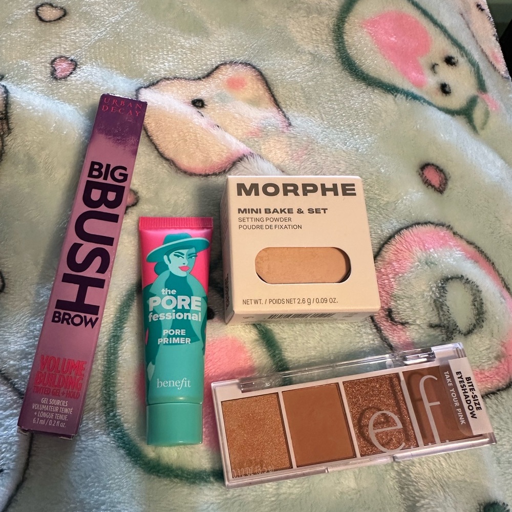 Makeup bundle - Picture 1 of 7